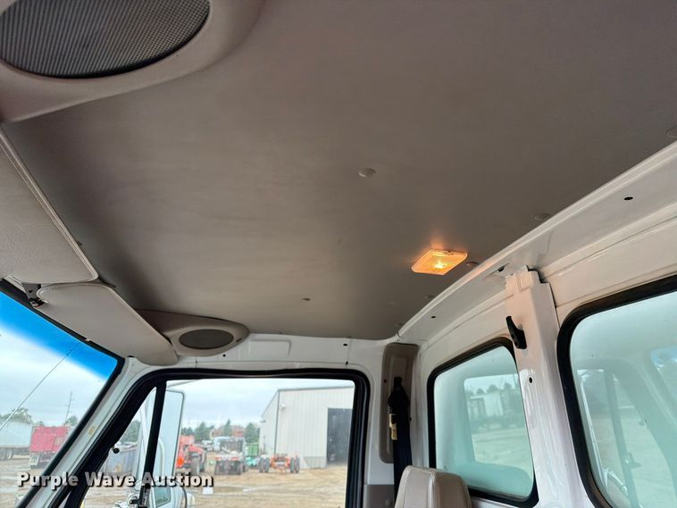 image for item FT5003 2006 Sterling Truck Acterra box truck