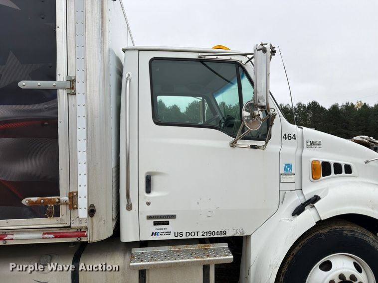 image for item FT5003 2006 Sterling Truck Acterra box truck