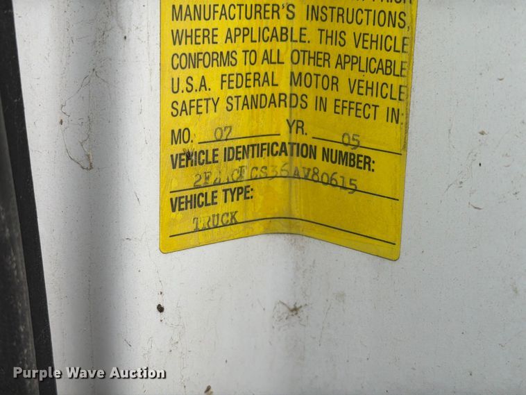 image for item FT5003 2006 Sterling Truck Acterra box truck