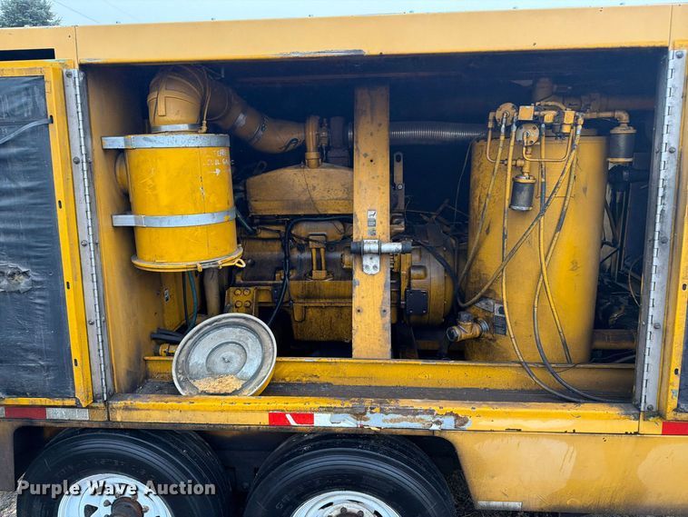 image for item FT5004 Sullair 750 DTQ JD GOVT air compressor