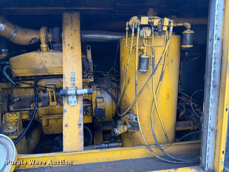 image for item FT5004 Sullair 750 DTQ JD GOVT air compressor