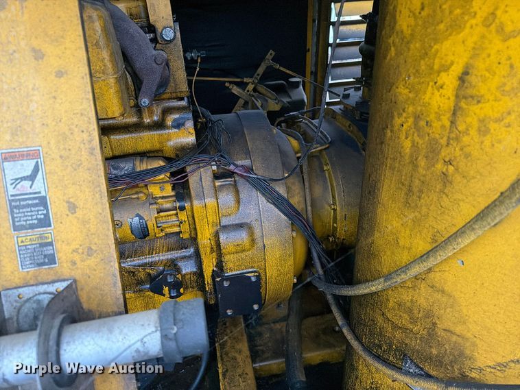 image for item FT5004 Sullair 750 DTQ JD GOVT air compressor