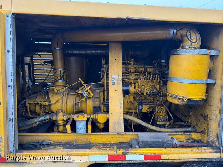 image for item FT5004 Sullair 750 DTQ JD GOVT air compressor