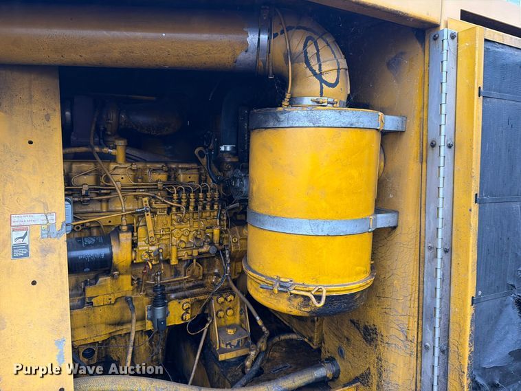 image for item FT5004 Sullair 750 DTQ JD GOVT air compressor