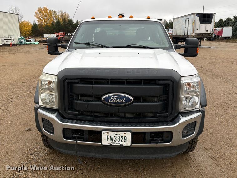 image for item FT5006 2011 Ford F550 flatbed truck