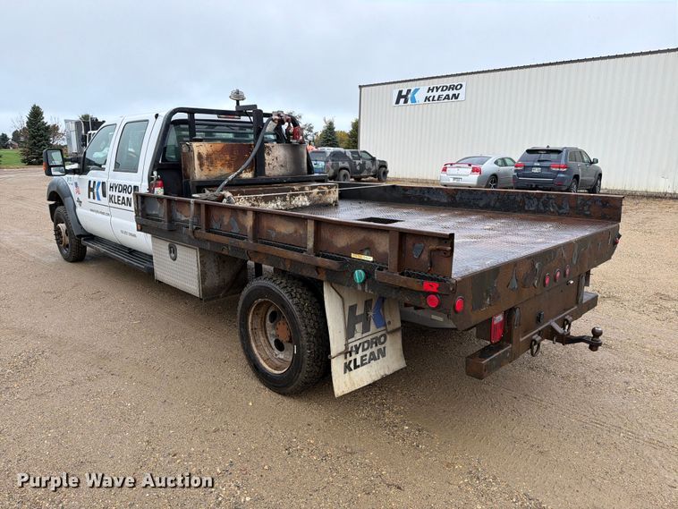 image for item FT5006 2011 Ford F550 flatbed truck