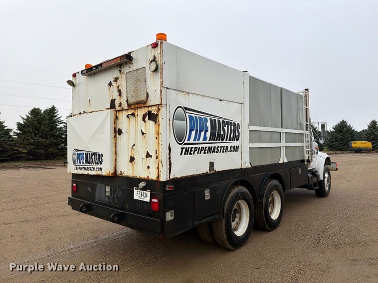 image for item FT5008 2001 International 4900 sewer jetter truck