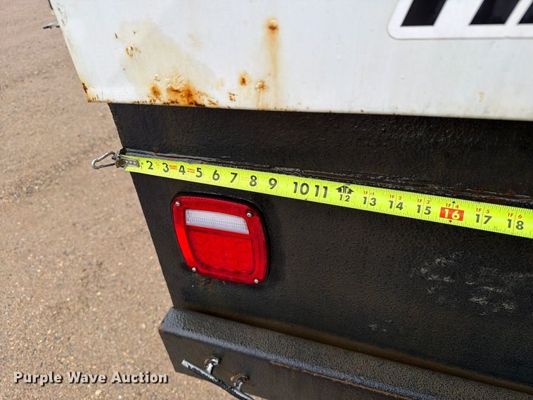 image for item FT5008 2001 International 4900 sewer jetter truck