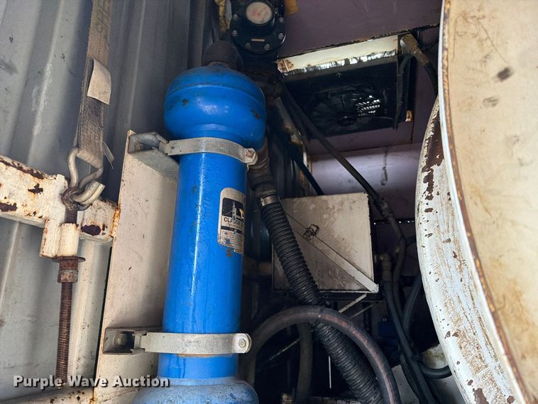 image for item FT5008 2001 International 4900 sewer jetter truck