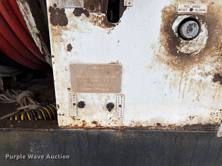 image for item FT5008 2001 International 4900 sewer jetter truck