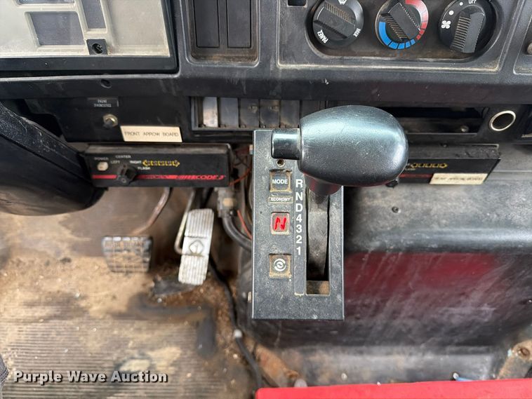 image for item FT5008 2001 International 4900 sewer jetter truck