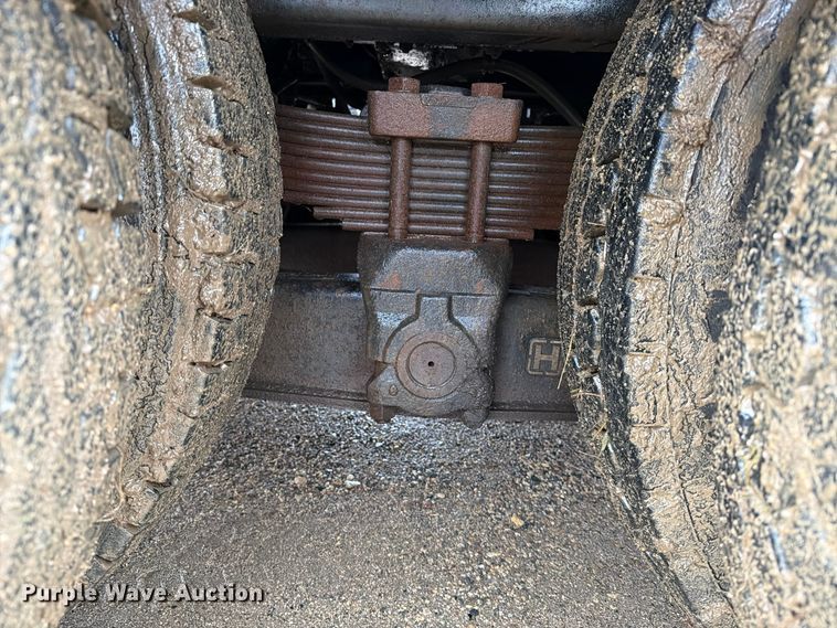 image for item FT5008 2001 International 4900 sewer jetter truck