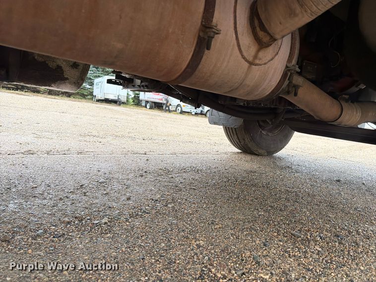 image for item FT5008 2001 International 4900 sewer jetter truck