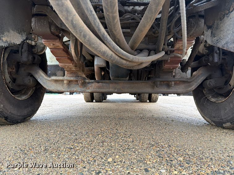 image for item FT5008 2001 International 4900 sewer jetter truck