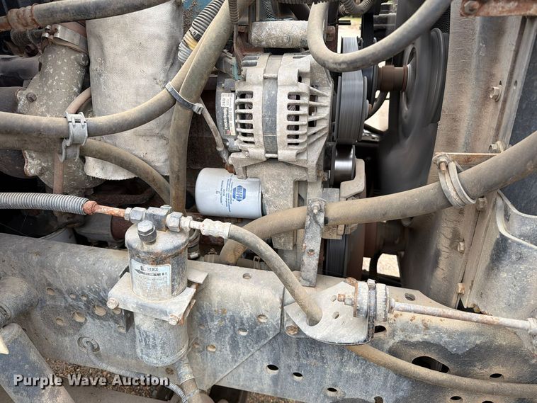image for item FT5008 2001 International 4900 sewer jetter truck