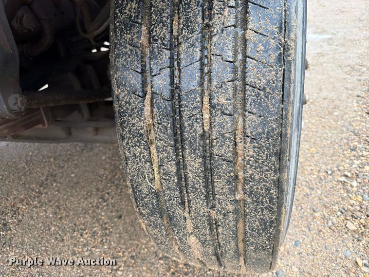 image for item FT5008 2001 International 4900 sewer jetter truck
