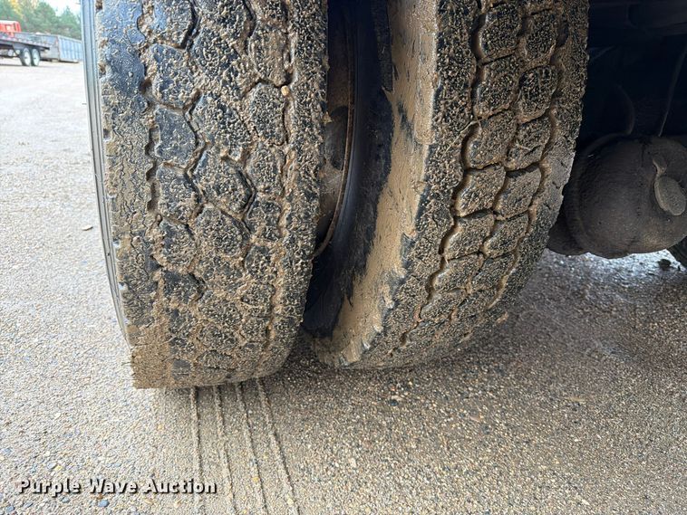 image for item FT5008 2001 International 4900 sewer jetter truck