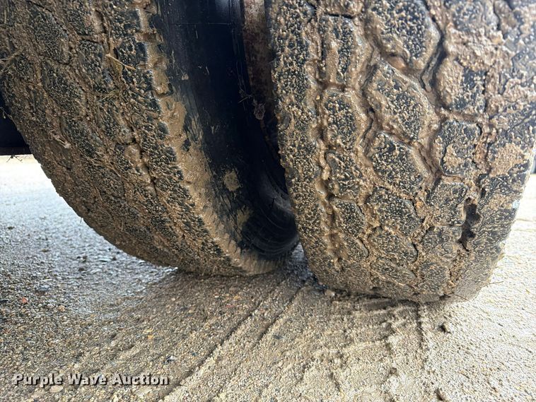 image for item FT5008 2001 International 4900 sewer jetter truck