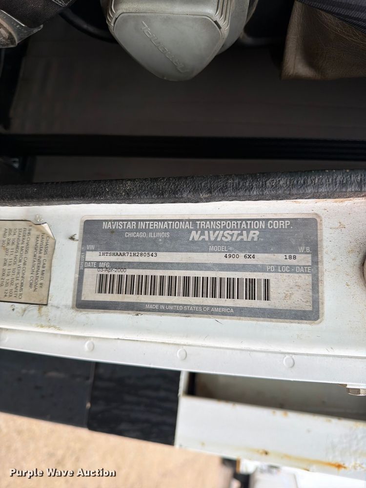 image for item FT5008 2001 International 4900 sewer jetter truck