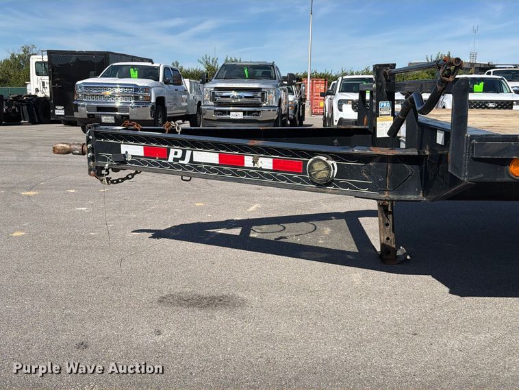 image for item FT6402 2020 PJ Trailer Manufacturer Deckover F8242 flatbed trailer