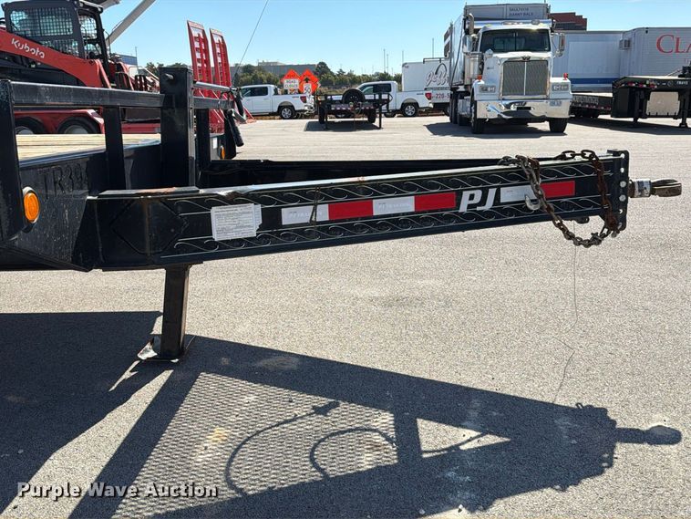 image for item FT6402 2020 PJ Trailer Manufacturer Deckover F8242 flatbed trailer