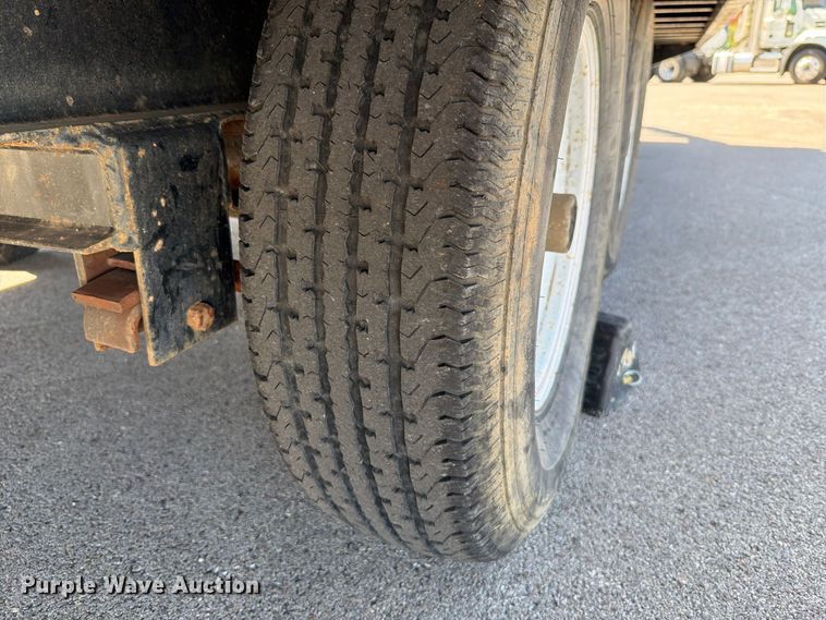 image for item FT6402 2020 PJ Trailer Manufacturer Deckover F8242 flatbed trailer