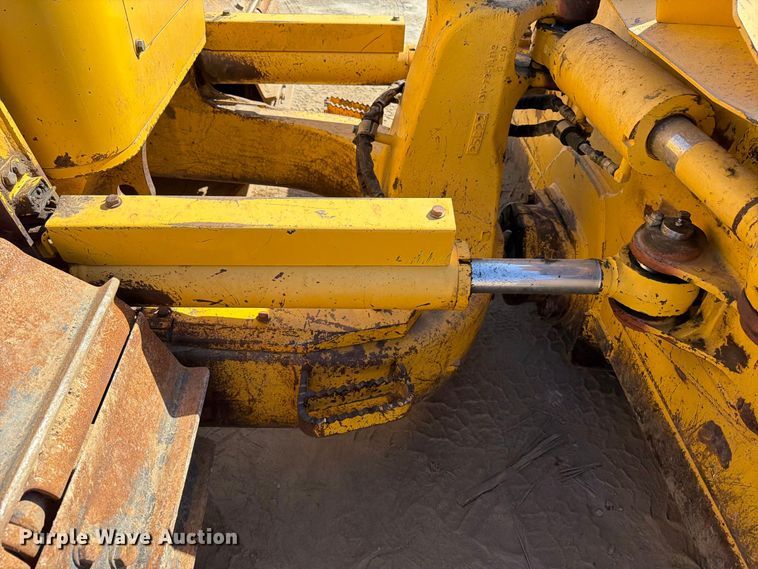 image for item FT6476 2013 Komatsu D61PX-23 dozer