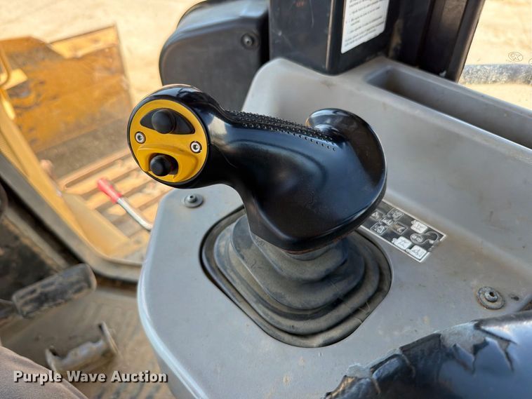 image for item FT6476 2013 Komatsu D61PX-23 dozer