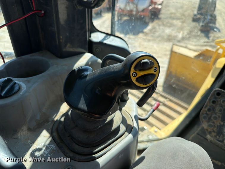 image for item FT6476 2013 Komatsu D61PX-23 dozer
