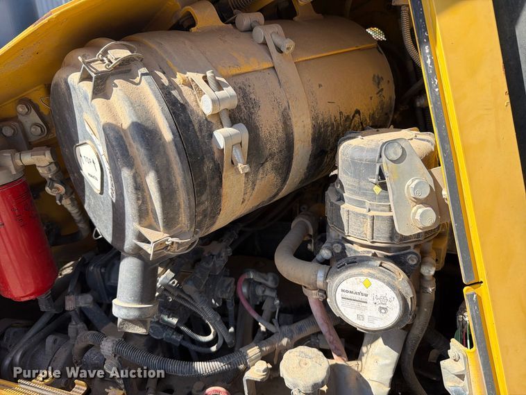 image for item FT6476 2013 Komatsu D61PX-23 dozer