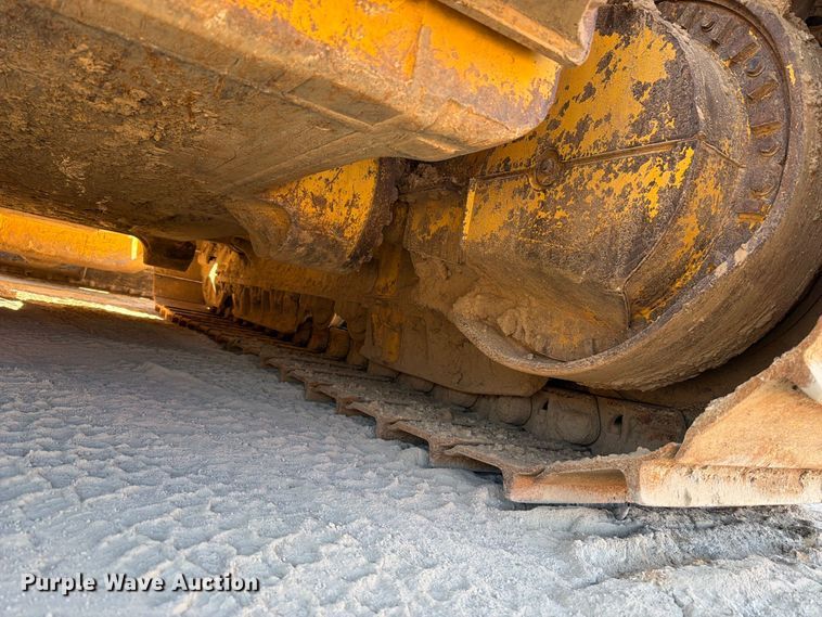image for item FT6476 2013 Komatsu D61PX-23 dozer