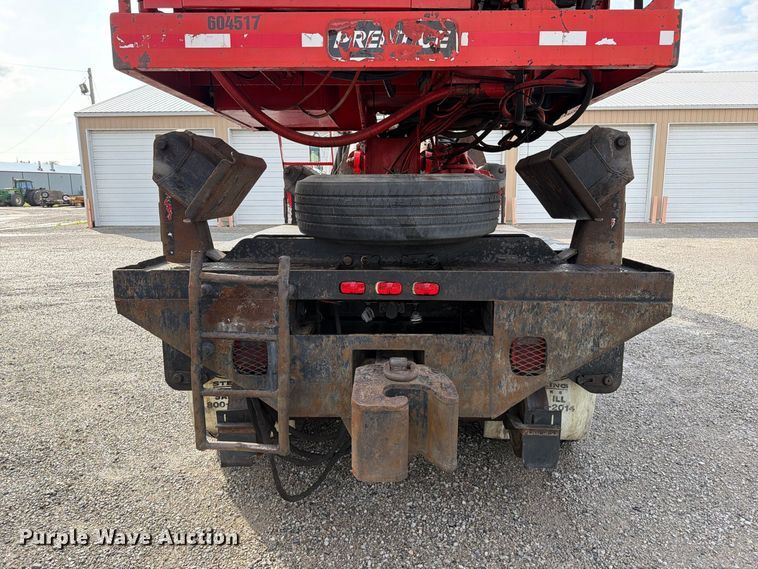 image for item FT6482 2000 Sterling L7500 grapple truck