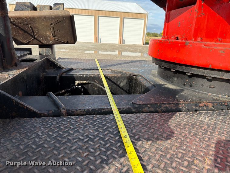 image for item FT6482 2000 Sterling L7500 grapple truck