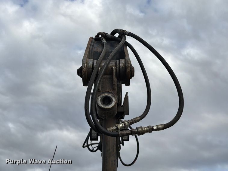 image for item FT6482 2000 Sterling L7500 grapple truck