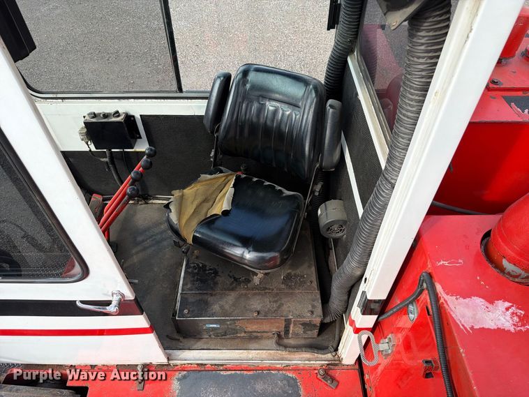 image for item FT6482 2000 Sterling L7500 grapple truck