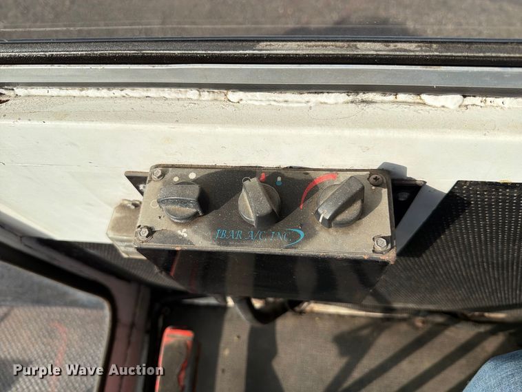 image for item FT6482 2000 Sterling L7500 grapple truck