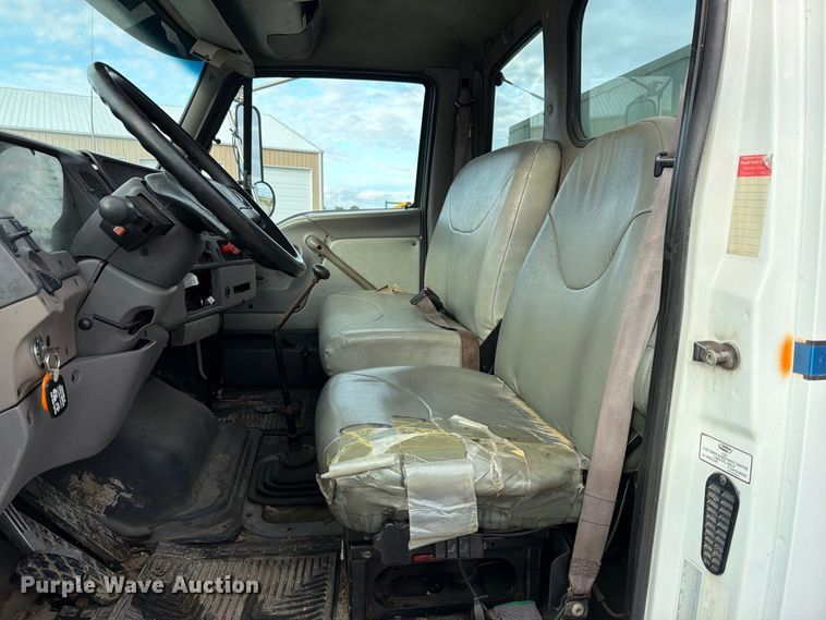 image for item FT6483 2000 Sterling Truck L7500 Series flatbed truck
