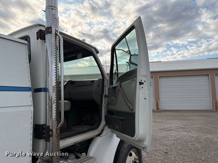 image for item FT6483 2000 Sterling Truck L7500 Series flatbed truck