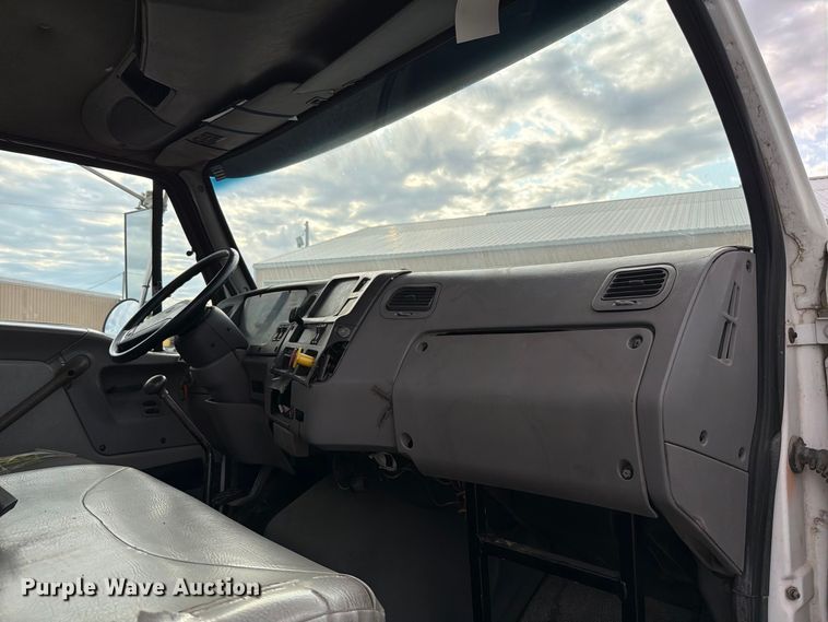 image for item FT6483 2000 Sterling Truck L7500 Series flatbed truck