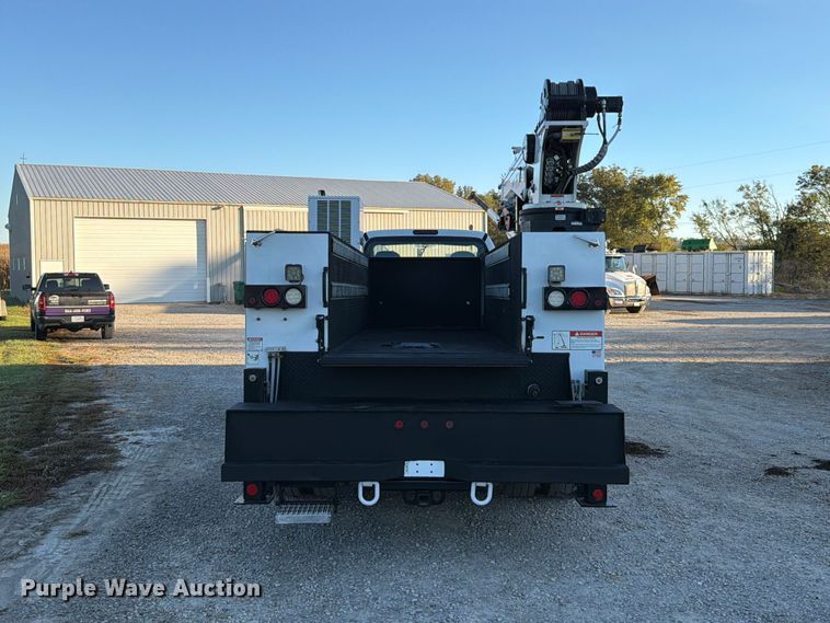 image for item FT6489 2019 Ford F750 Super Duty utility / service truck