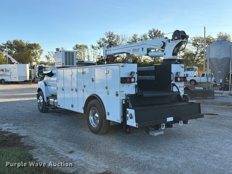 image for item FT6489 2019 Ford F750 Super Duty utility / service truck