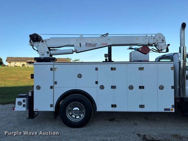 image for item FT6489 2019 Ford F750 Super Duty utility / service truck