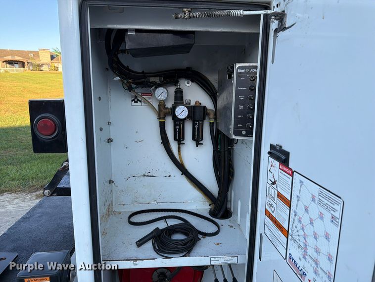 image for item FT6489 2019 Ford F750 Super Duty utility / service truck