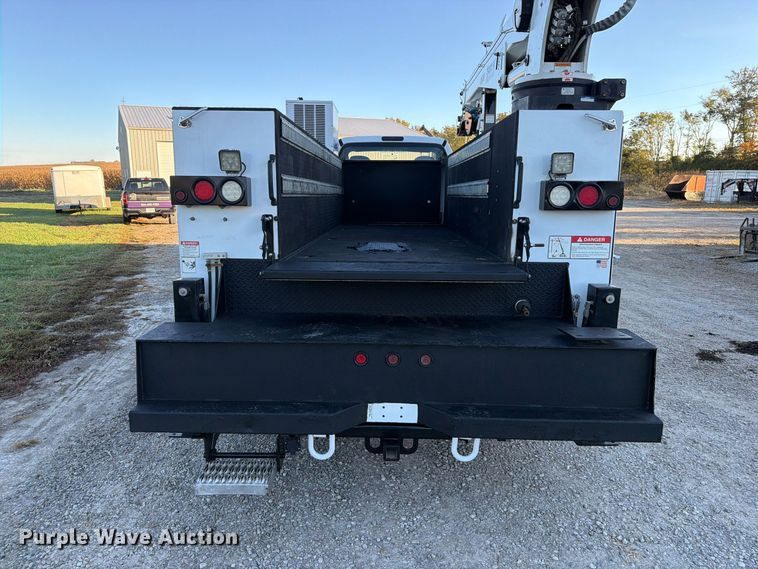 image for item FT6489 2019 Ford F750 Super Duty utility / service truck