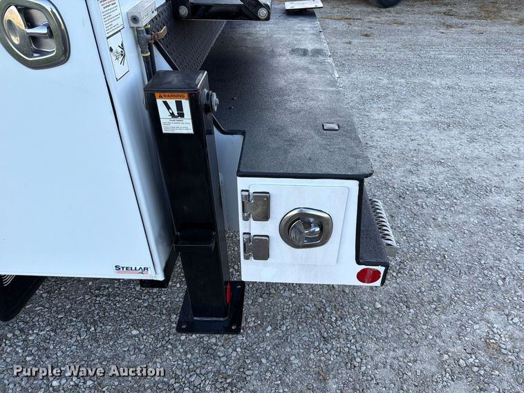 image for item FT6489 2019 Ford F750 Super Duty utility / service truck