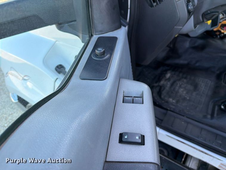 image for item FT6489 2019 Ford F750 Super Duty utility / service truck
