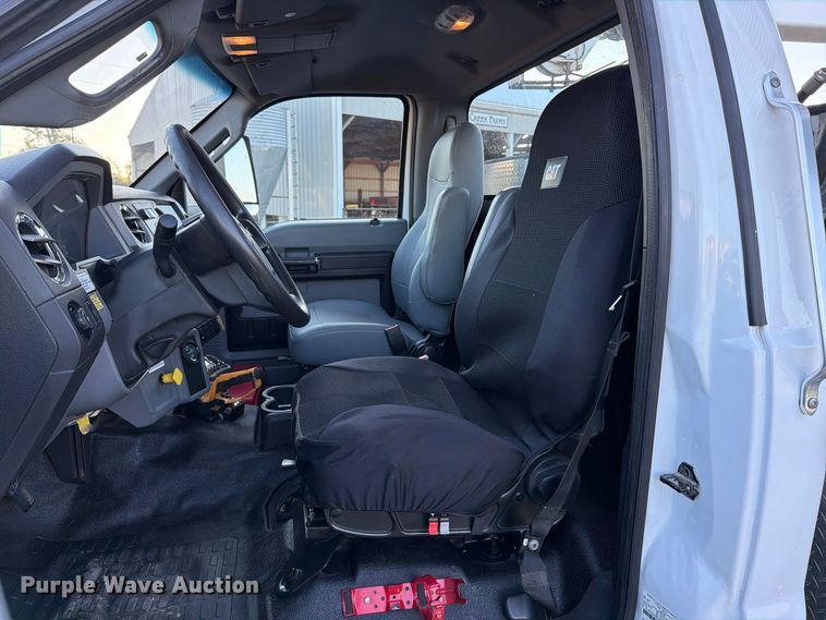 image for item FT6489 2019 Ford F750 Super Duty utility / service truck