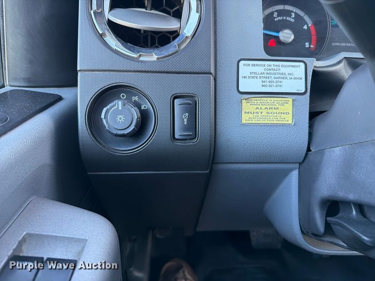 image for item FT6489 2019 Ford F750 Super Duty utility / service truck