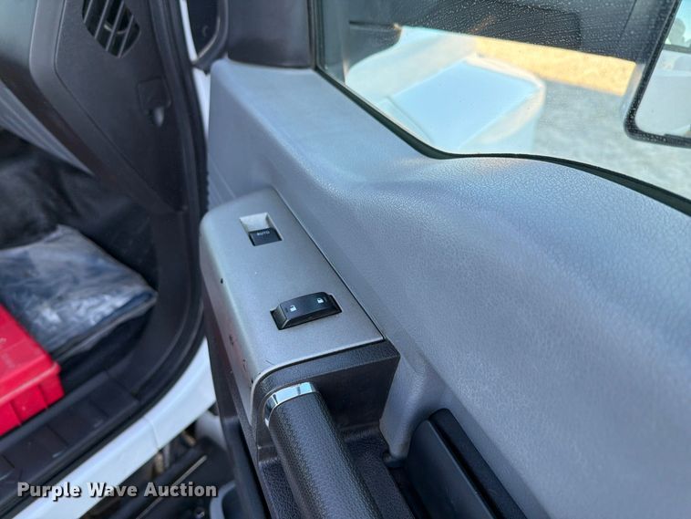 image for item FT6489 2019 Ford F750 Super Duty utility / service truck
