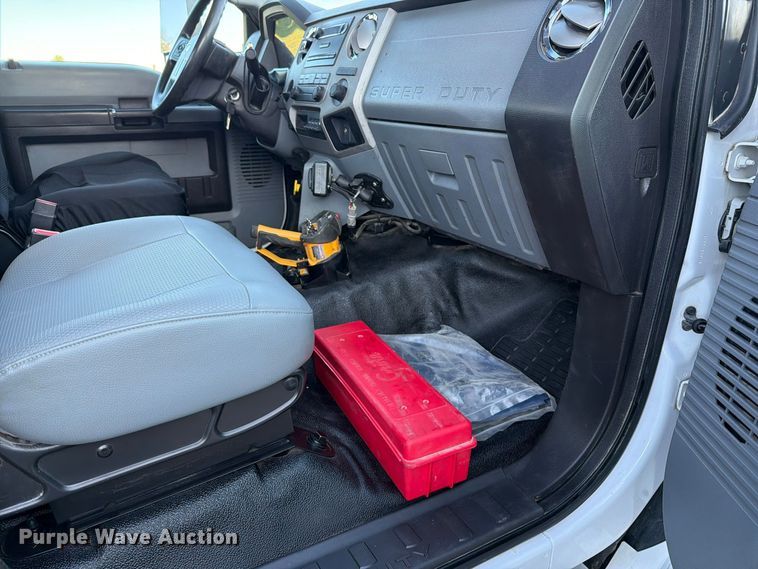 image for item FT6489 2019 Ford F750 Super Duty utility / service truck